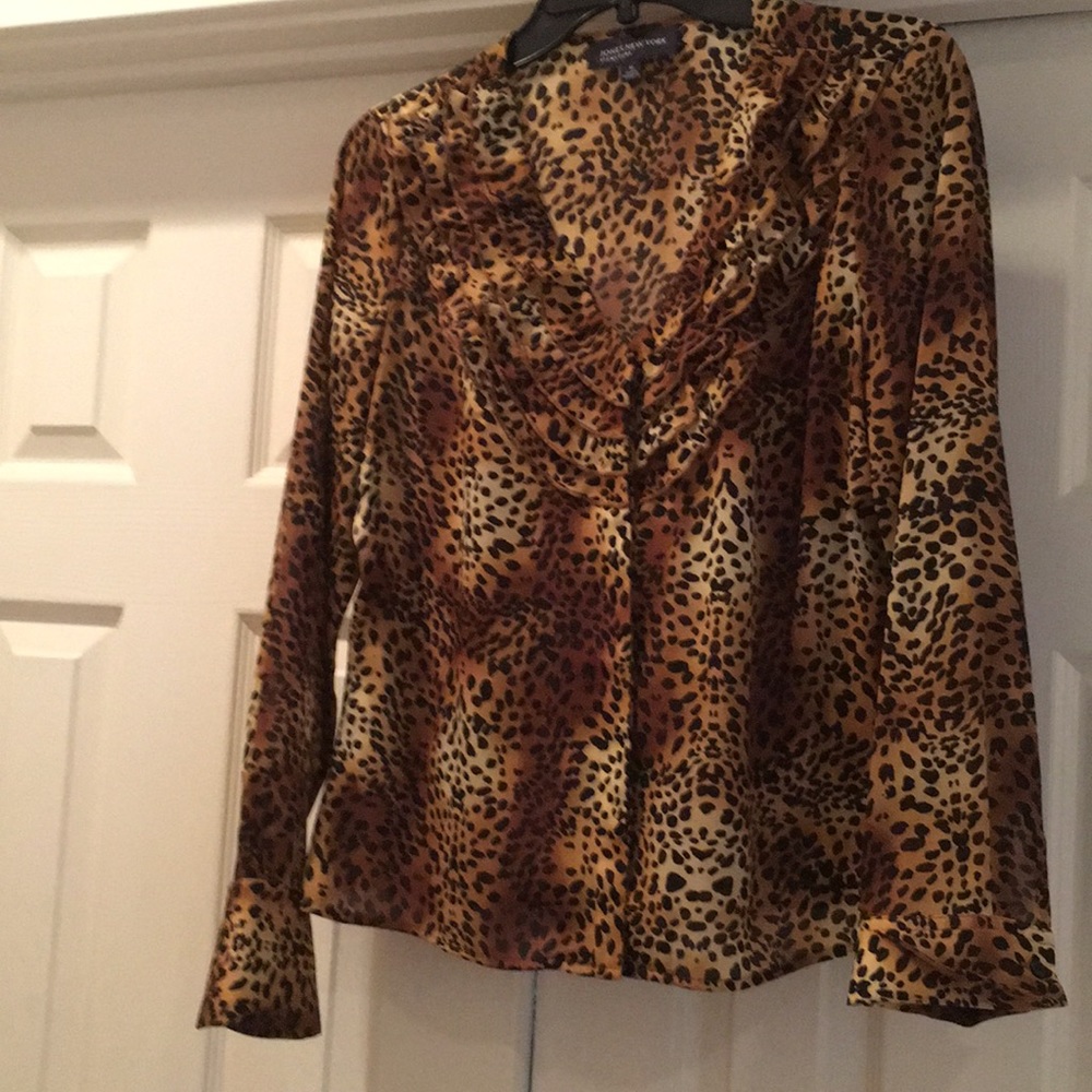 Jones New York leopard print blouse